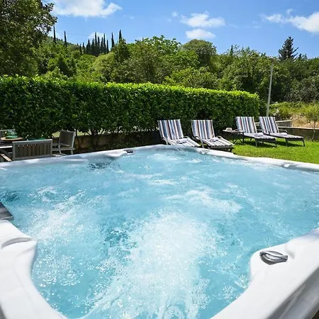 Charming Poolside In * Gruda