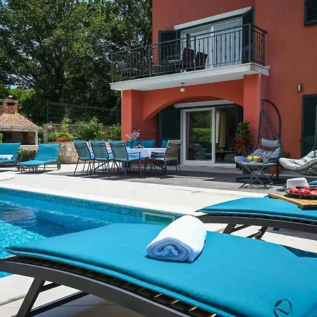 Charming Poolside In * Gruda