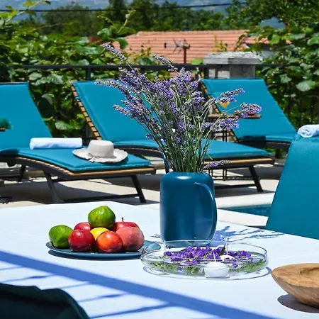 Charming Poolside In Villa
