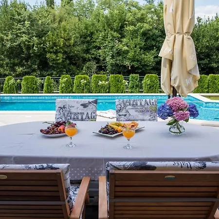 Charming Poolside In Villa